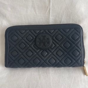 Tory Burch wallet